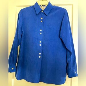 Petite Sophisticate 100% silk blouse.